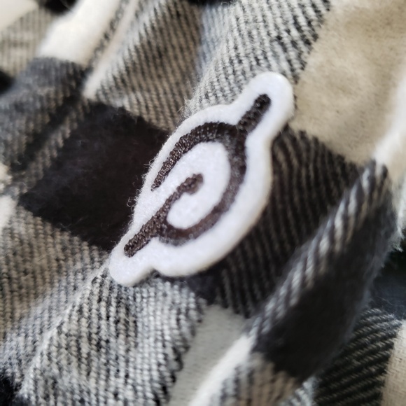 Peloton Button Down Shirt Size Medium NEW! - Picture 2 of 16